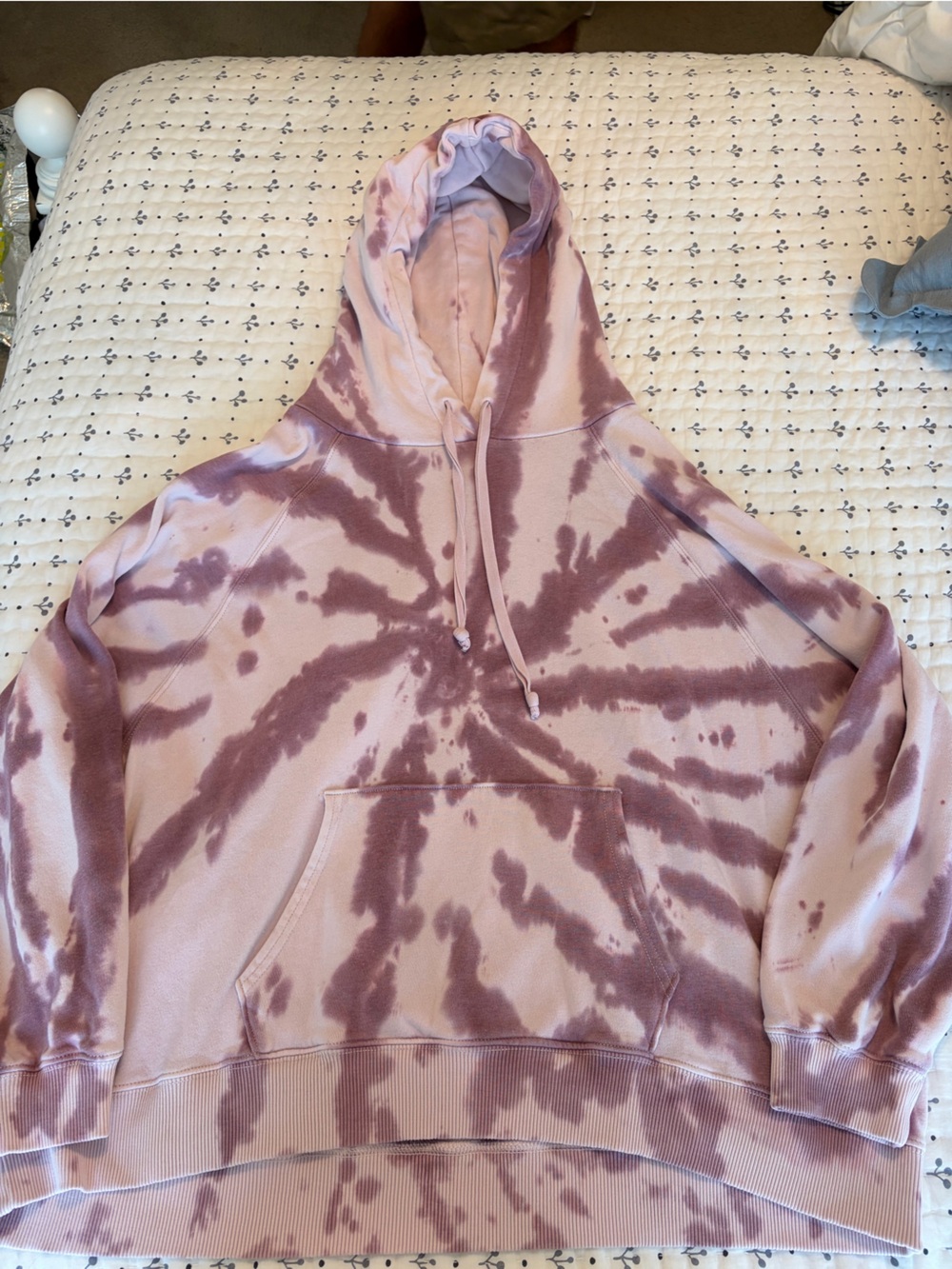 American Eagle Oversized Pink Tie-Dye Hoodie Sweatshirt